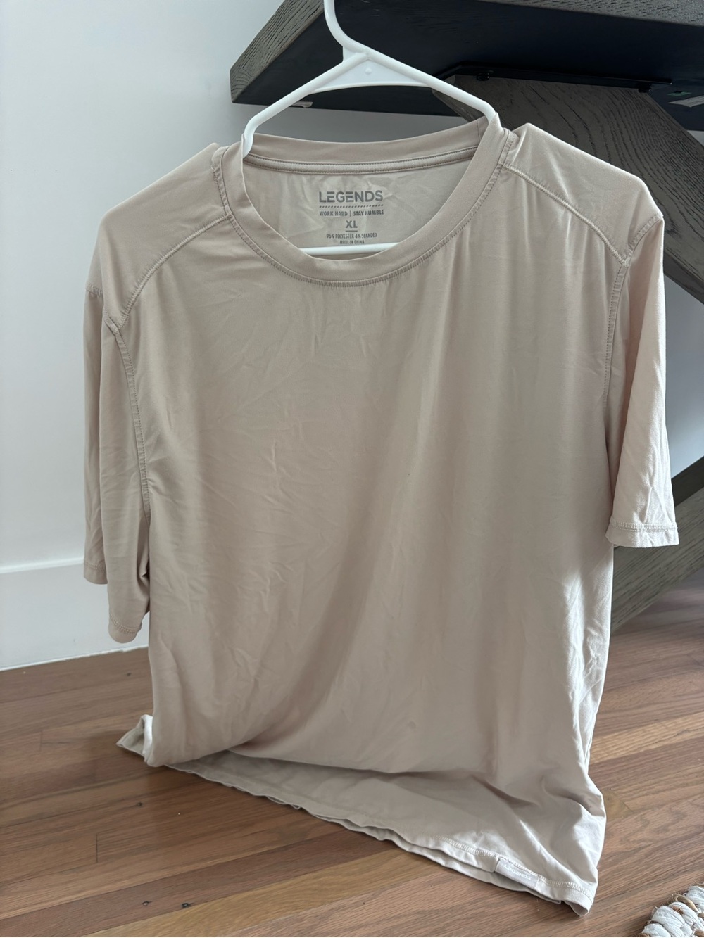 Men’s LEGENDS XL Beige Crewneck T-Shirt